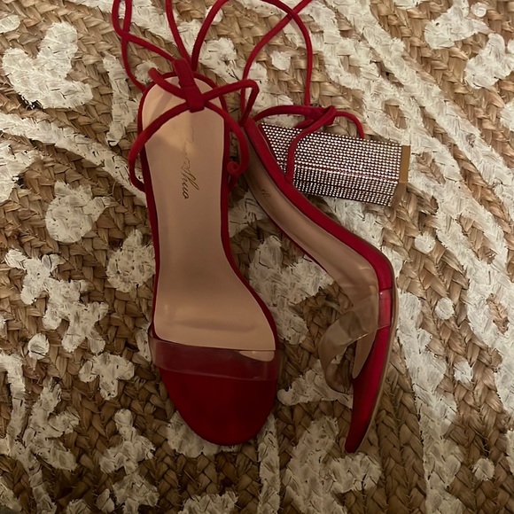 Super flattering red heels with sparkly heel - Picture 2 of 3